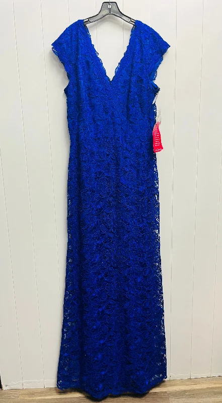 Women's Square-Back DressesDress Party Long By TADASHI SHOJI In Blue, Size: 16