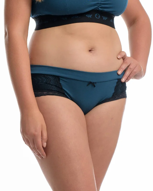 plus-size lace panties with a high-waisted design, full coverage, and tummy control for all-day wearTHE LOUNGE HIPSTER