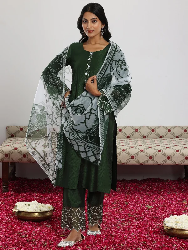 Women's JumpsuitsGreen Solid Silk Blend Straight Suit With Dupatta