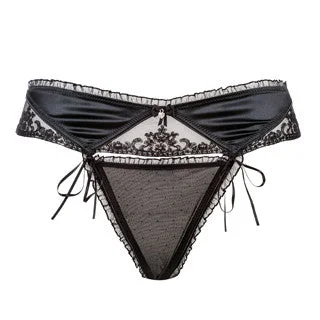 sheer lace panties with an adjustable waistbandpadded push-up bra for petitesFaye String Magic kalhotky - černé - svatební kolekce