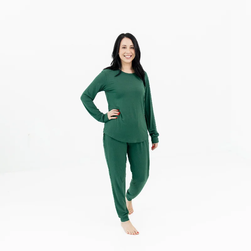 women's pajamas for gift-givingWomen's Jogger Pajama Set in Evergreen