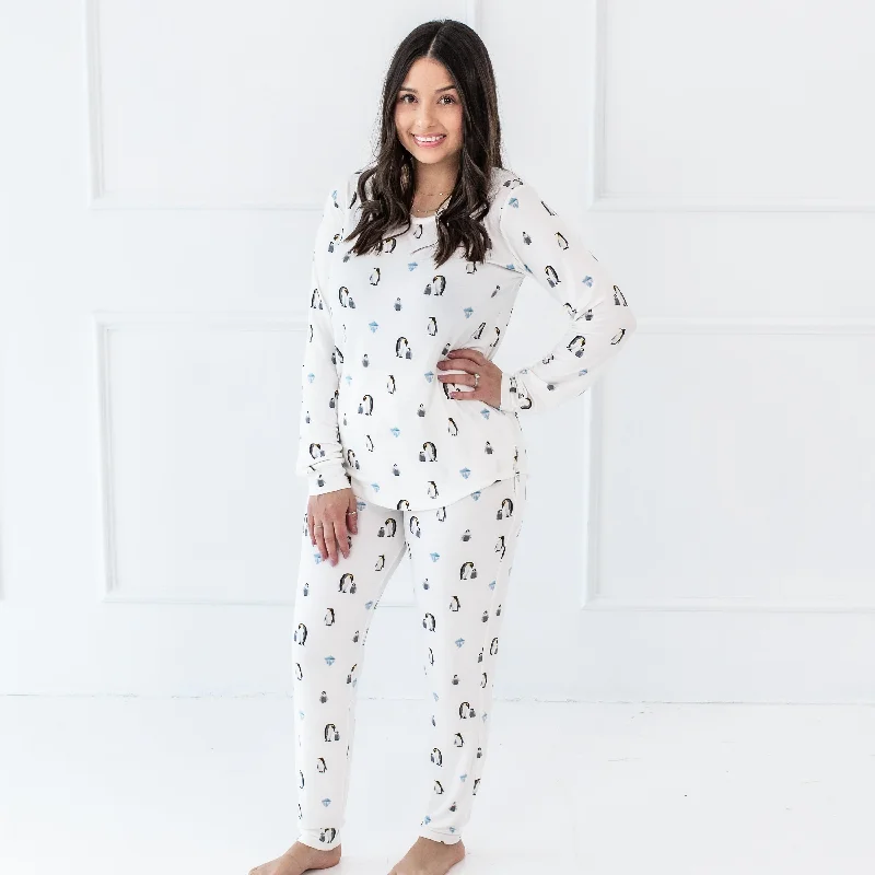 women's pajamas with breathable fabricWomen's Jogger Pajama Set in Penguin